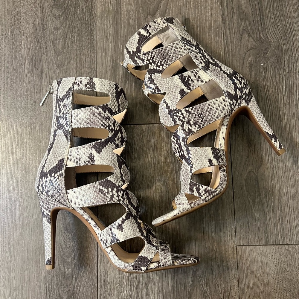 Jessica Simpson Snake Print US 6.5M